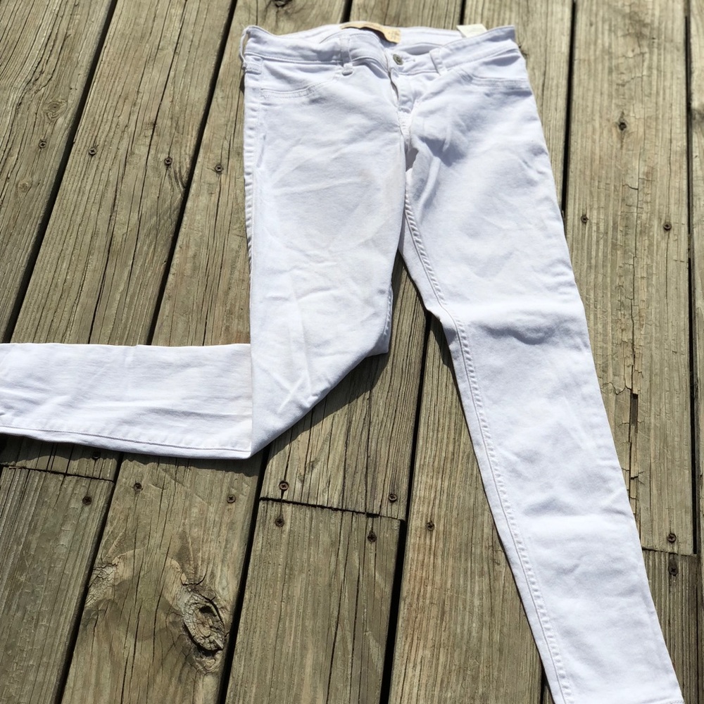 White skinny jeans